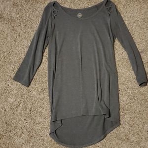 Half-length sleeve shirt